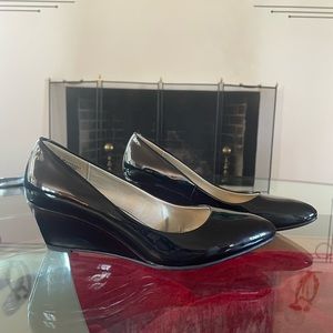 Bandolino Black heels Size 6.5 in great condition!